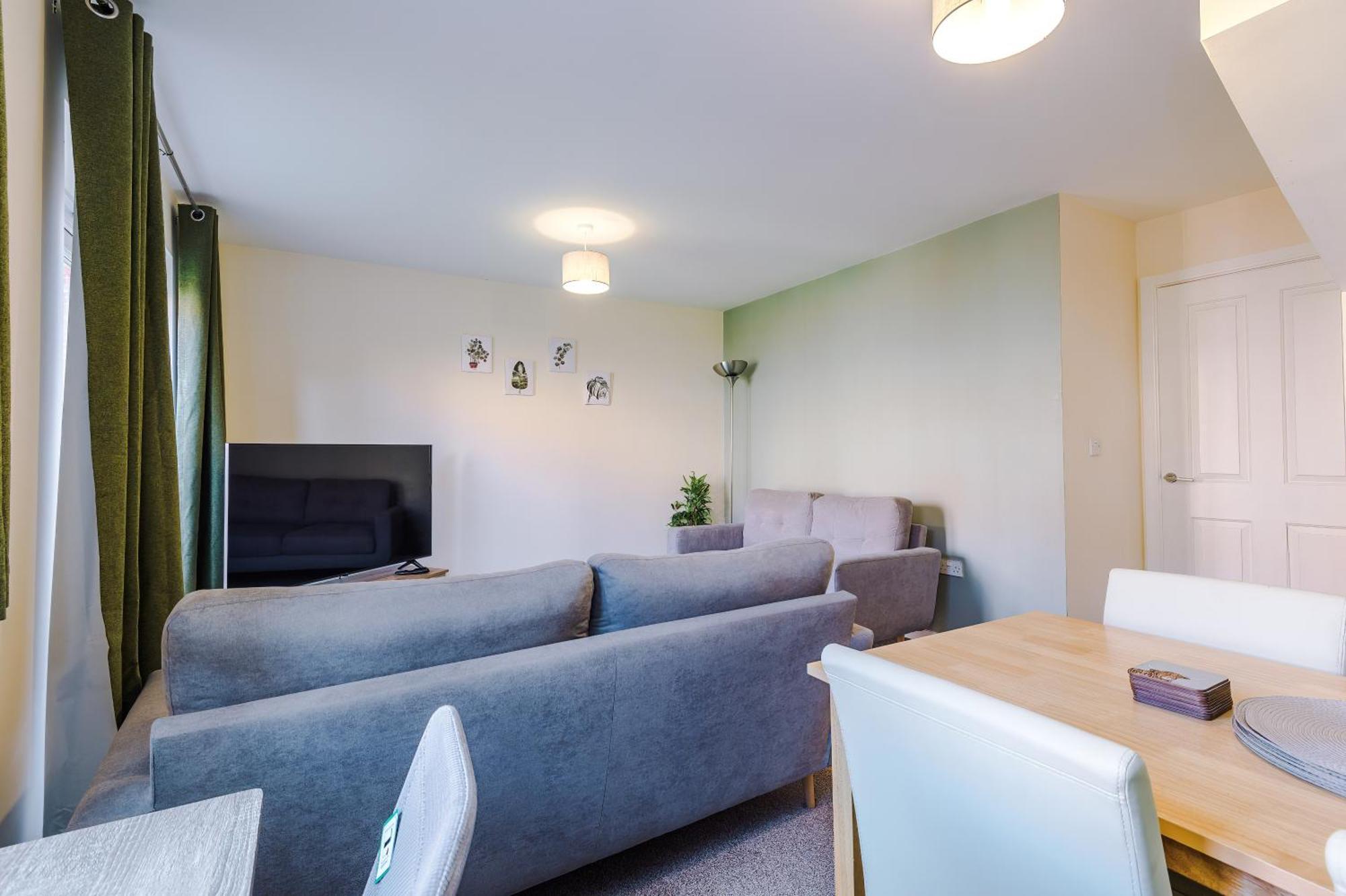Modern Semi Detached In A Quiet Location, Driveway Parking Βίλα Ewloe Εξωτερικό φωτογραφία