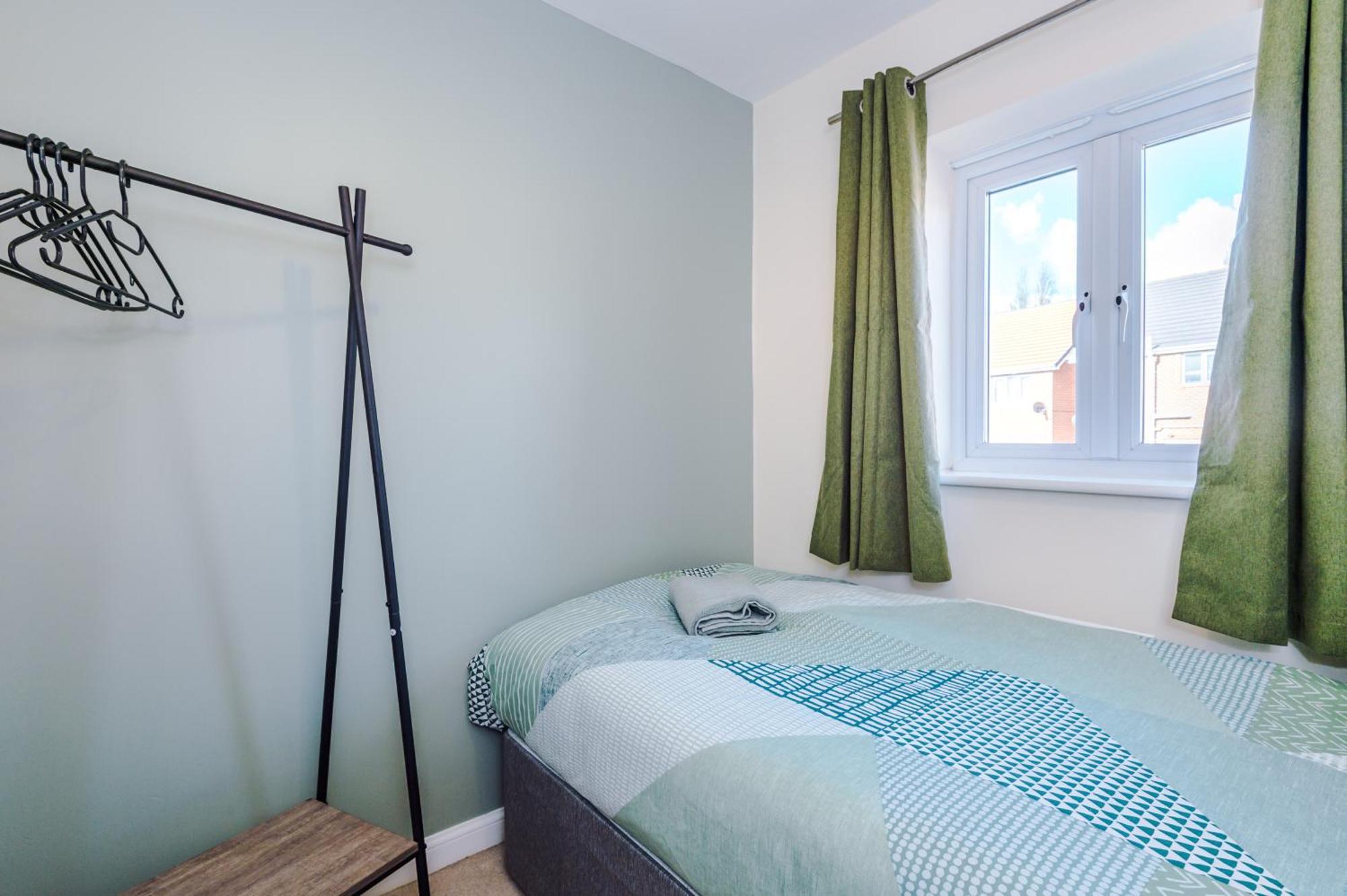 Modern Semi Detached In A Quiet Location, Driveway Parking Βίλα Ewloe Εξωτερικό φωτογραφία