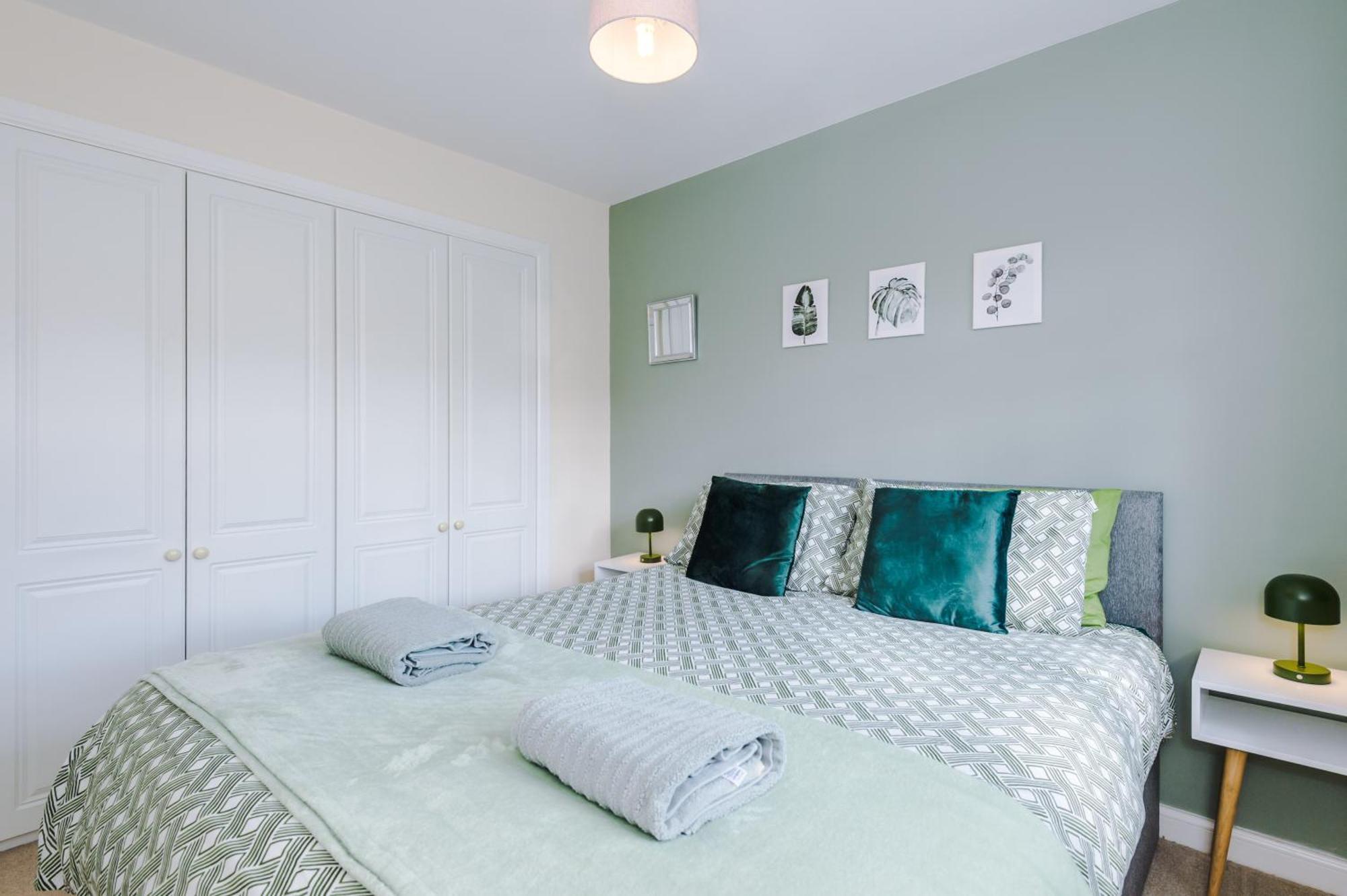 Modern Semi Detached In A Quiet Location, Driveway Parking Βίλα Ewloe Εξωτερικό φωτογραφία